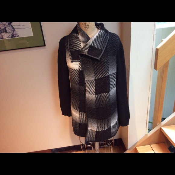 Jacket - Picture 1 of 5